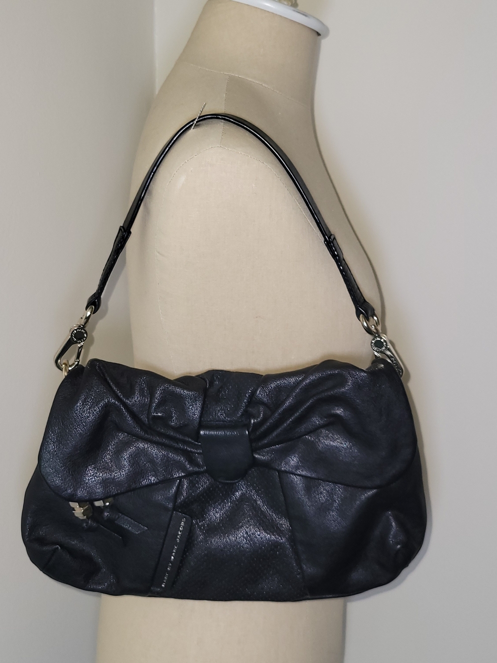 Marc By Marc Jacobs Black Women's Shoulder Bag with Bow Accent